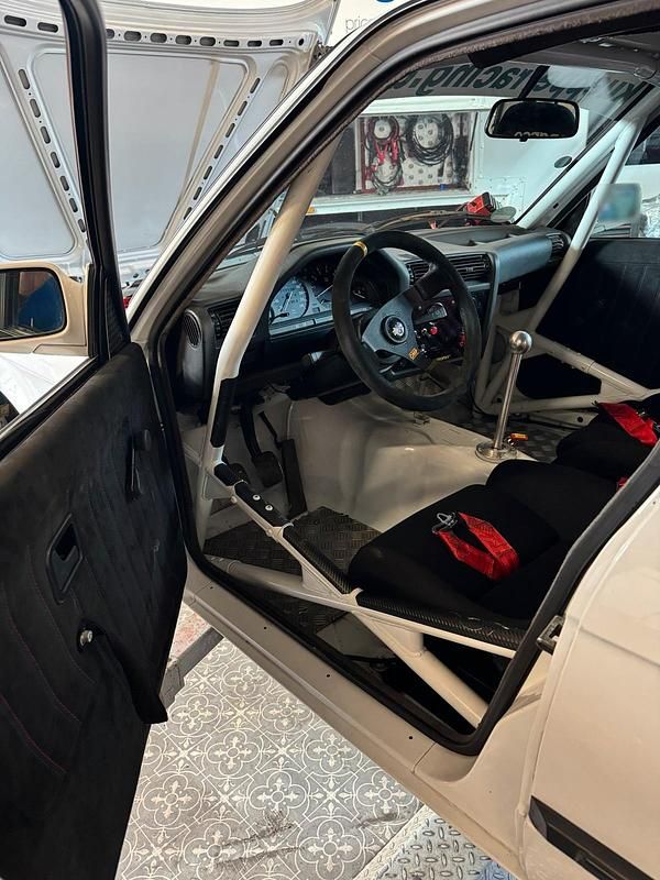 Gebraucht BMW 325 190 PS (139 kW) 1988 Weiß Limousine