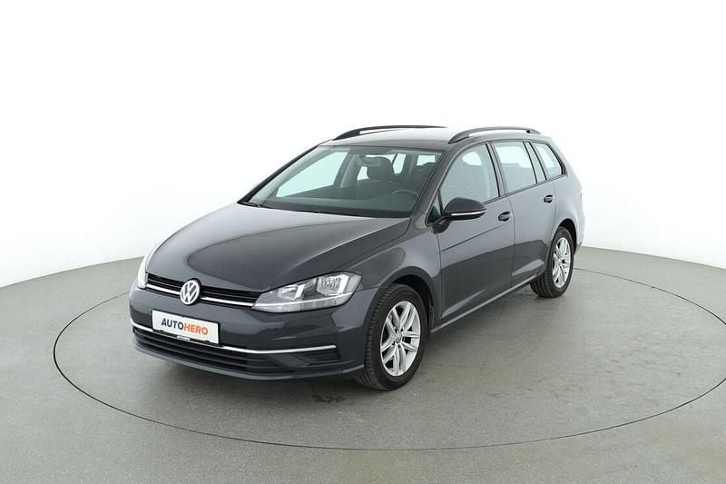 Grau Gebraucht 2018 VW Golf VII Comfortline Kombi | 12.330 € (Guter Preis) - Bild 1/3