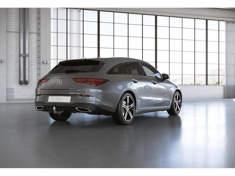 Gebraucht Mercedes CLA200 Progressive 150 PS (110 kW) 2022 Mountain grau Coupé