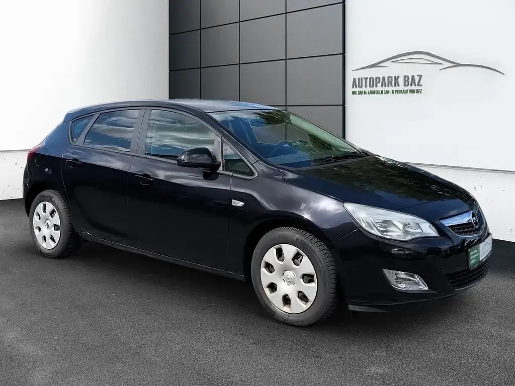 Gebraucht Opel Astra Design Edition 116 PS (85 kW) 2011 Schwarz Limousine