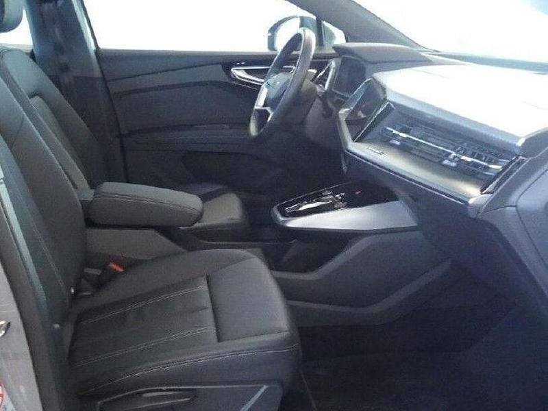 Gebraucht Audi Q4 e-tron Ambiente 125 kW (170 PS) 2023 Kieselgrau SUV