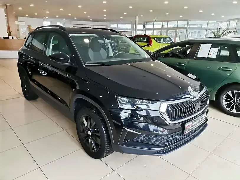 Gebraucht Skoda Karoq Style 150 PS (110 kW) 2023 Schwarzmagic perleffekt SUV