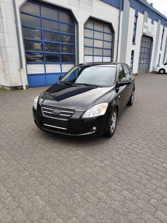 Schwarz Gebraucht 2007 Kia Ceed Limousine | 5.000 € (Fairer Preis) - Bild 1/4
