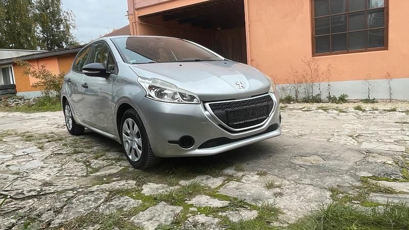 Silber Gebraucht 2014 Peugeot 208 Kleinwagen | 2.500 € (Superpreis) - Bild 1/4
