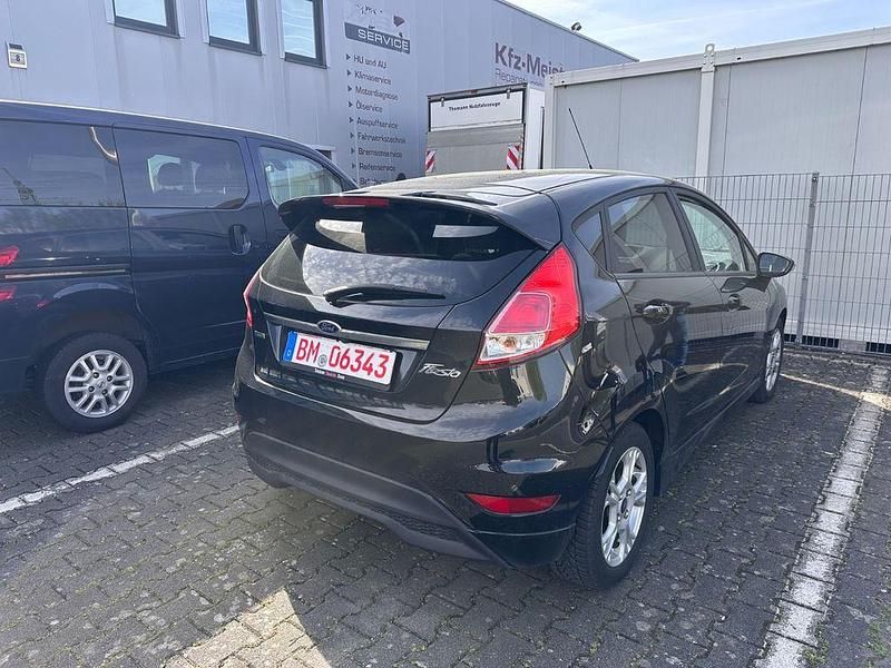 Gebraucht Ford Fiesta SYNC Edition 101 PS (74 kW) 2014 Schwarz Kleinwagen