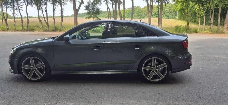 Gebraucht Audi S3 300 PS (220 kW) 2019 Grau Limousine