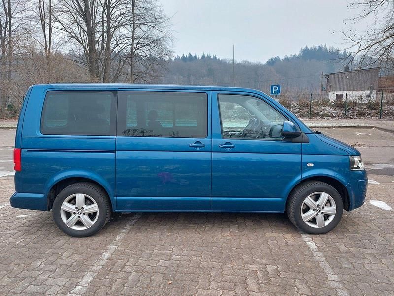Usado VW Multivan 179 CV (131 kW) 2010 Azul Monovolumen