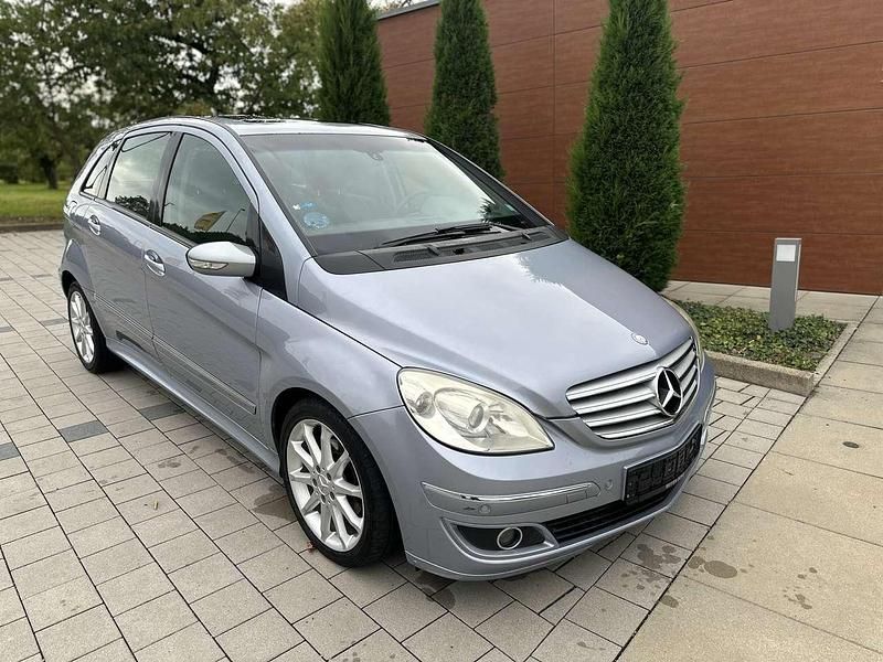 Horizontblau Gebraucht 2005 Mercedes B180 Van / Kleinbus | 4.990 € (Fairer Preis) - Bild 1/4