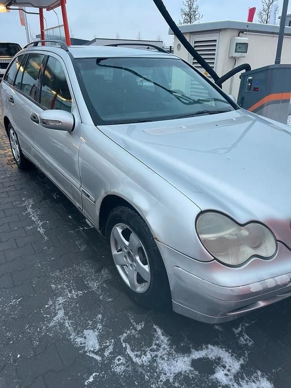 Gebraucht Mercedes C220 143 PS (105 kW) 2001 Silber Kombi