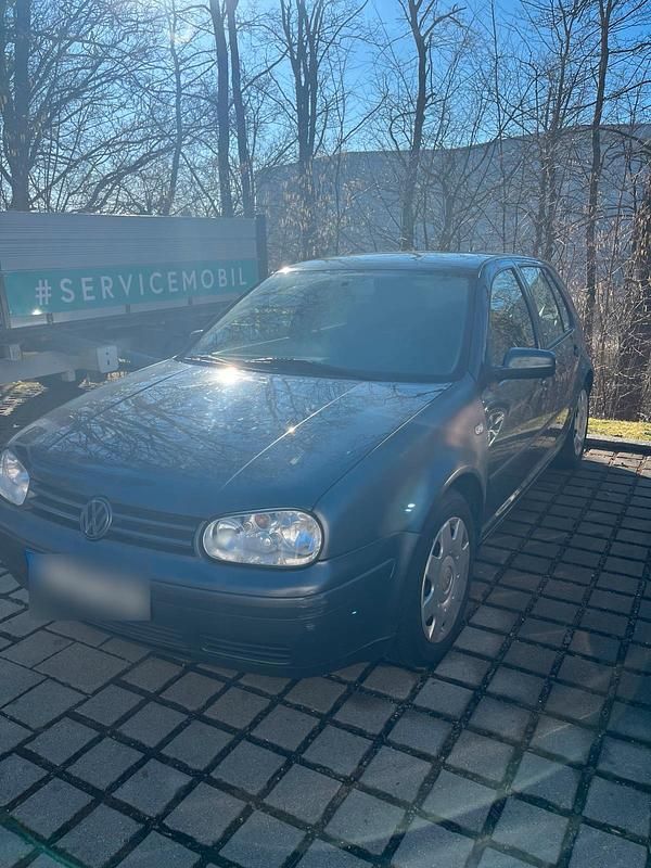 Second-hand VW Golf IV 105 CP (77 kW) 2000 Hatchback
