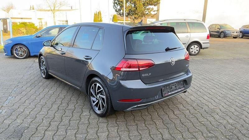 Gebraucht VW Golf VII Join 131 PS (96 kW) 2018 Grau Limousine