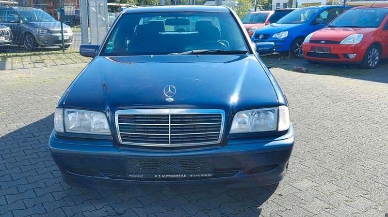 Blau Gebraucht 1998 Mercedes C180 Limousine | 2.600 € (Guter Preis) - Bild 1/3