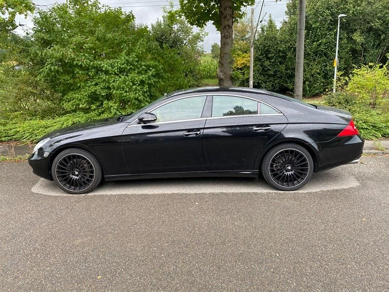 Schwarz Gebraucht 2005 Mercedes CLS350 Coupé | 10.000 € (Fairer Preis) - Bild 1/4