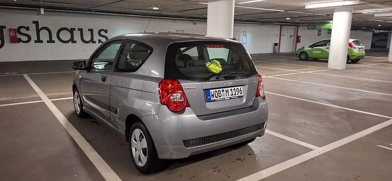 Grau Gebraucht 2010 Chevrolet Aveo Limousine | 1.600 € (Guter Preis) - Bild 1/4