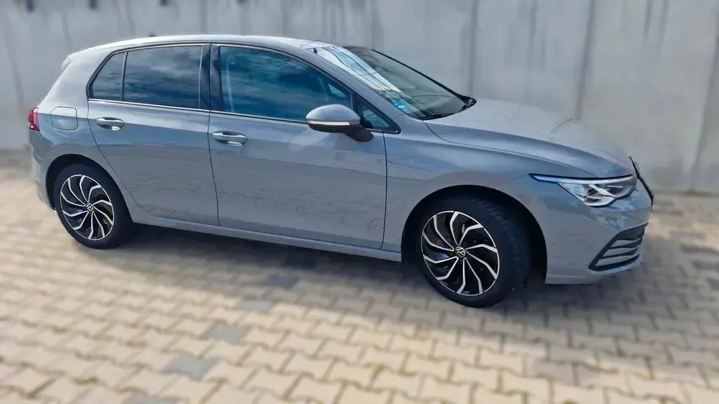Gebraucht VW Golf VII 131 PS (96 kW) 2020 Grau Limousine