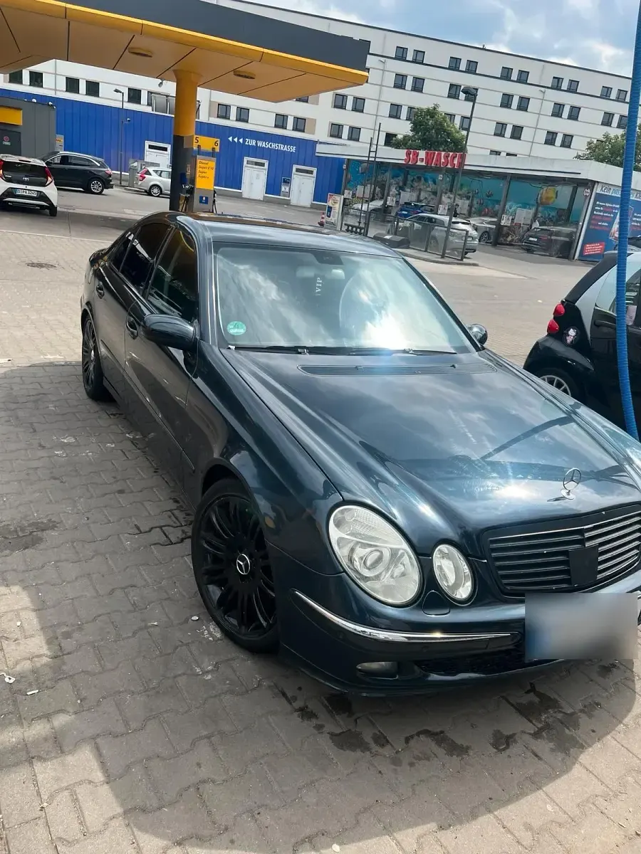 Gebraucht Mercedes E280 190 PS (139 kW) 2005 Andere farben Limousine