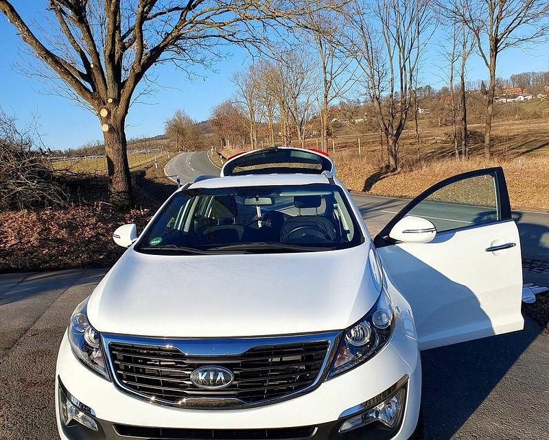 Gebraucht Kia Sportage 134 PS (98 kW) 2011 Weiß SUV