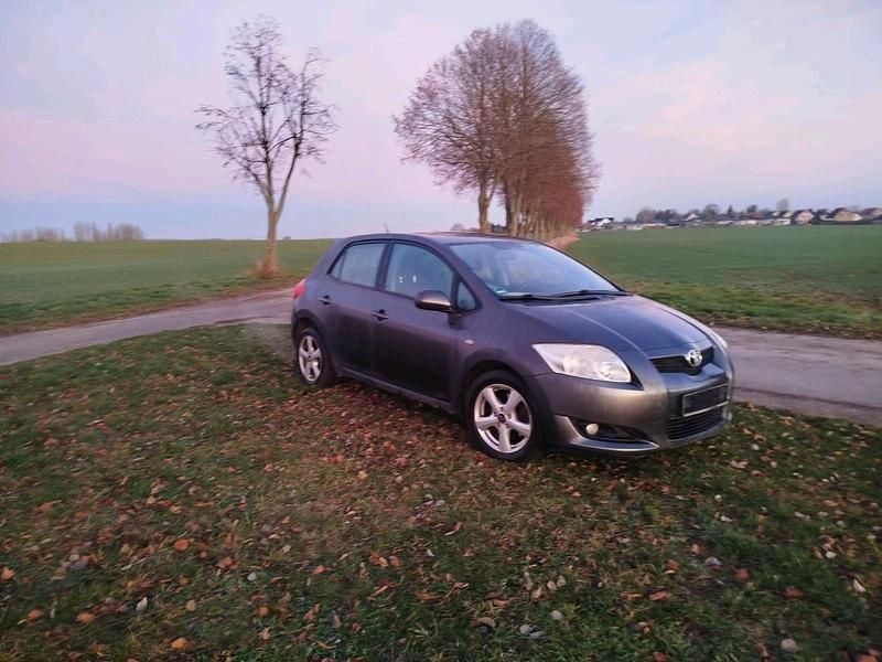 Gebraucht Toyota Auris 126 PS (92 kW) 2008 Grau Kleinwagen