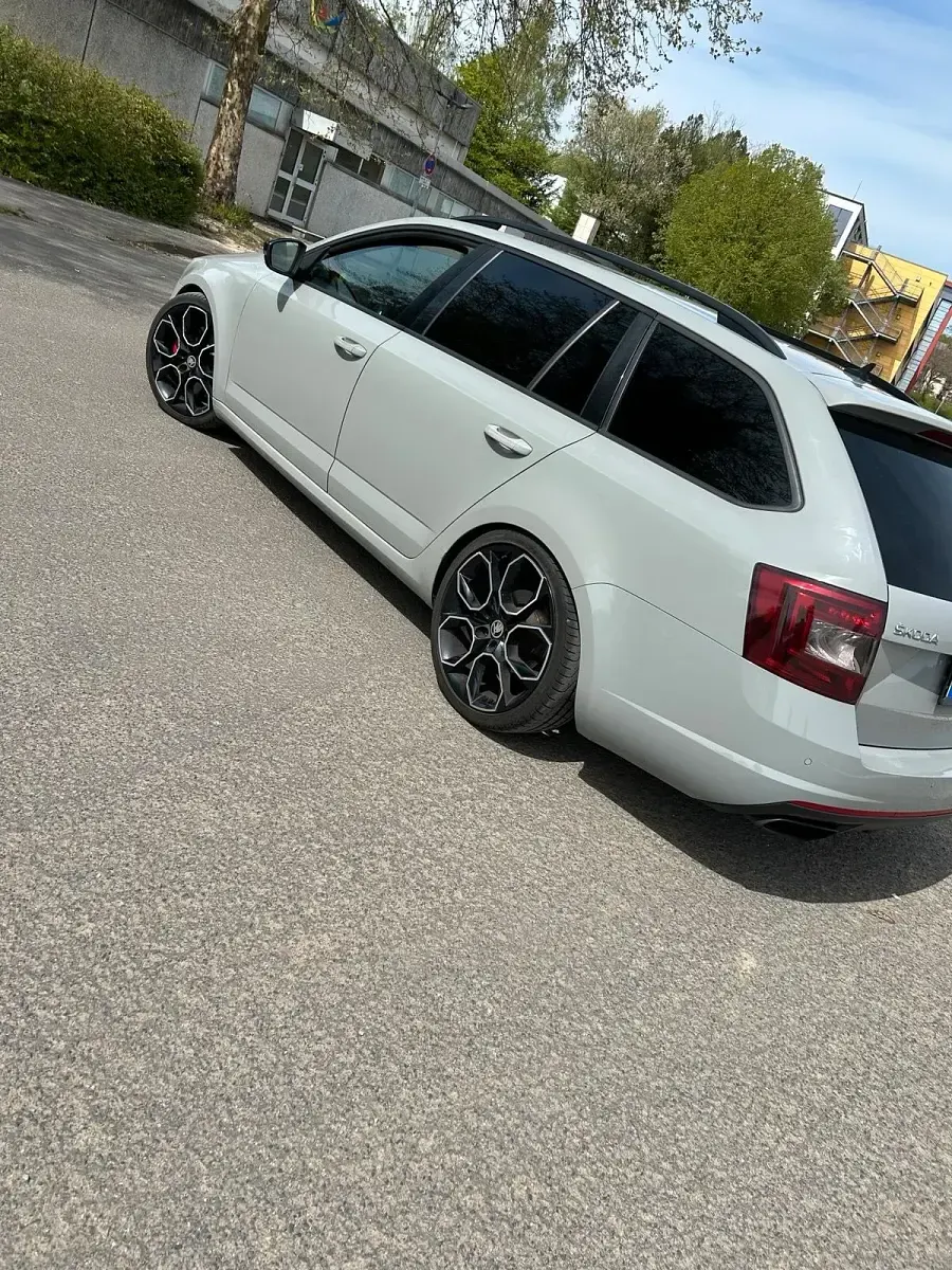 Gebraucht Skoda Octavia RS 230 PS (169 kW) 2017 Grau Kombi