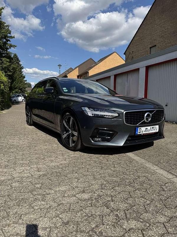 Gebraucht 2019 Volvo V90 R-Design Kombi | 27.500 € (Fairer Preis) - Bild 1/4