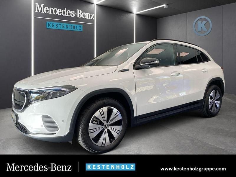 Gebraucht Mercedes EQA250 Night 139 kW (190 PS) 2022 Weiß SUV