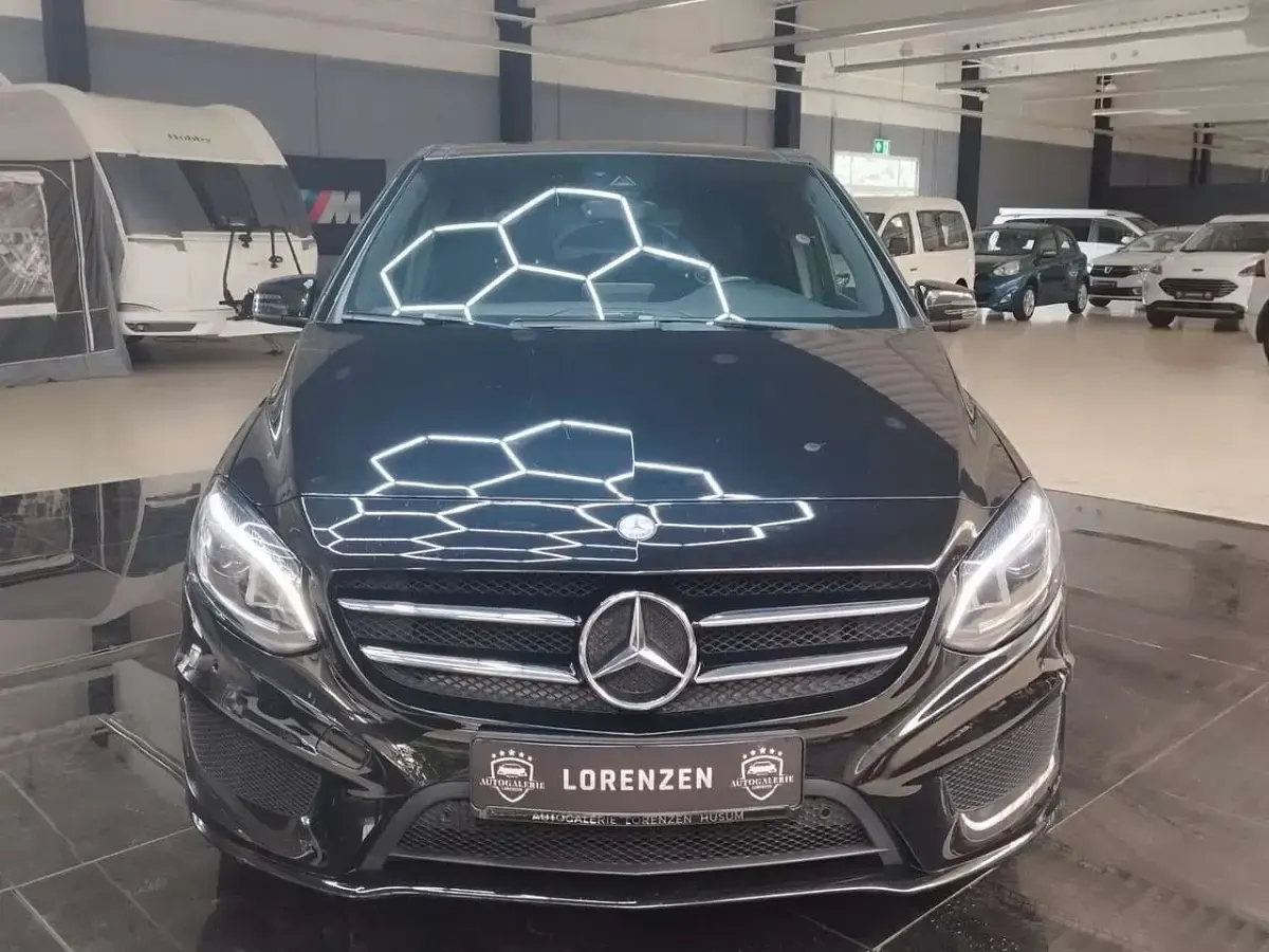 Gebraucht Mercedes B220 AMG 177 PS (130 kW) 2016 Kosmosschwarz Kleinwagen