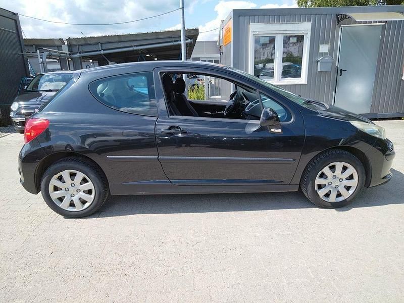 Gebraucht Peugeot 207 Tendance 73 PS (53 kW) 2007 Schwarz Limousine