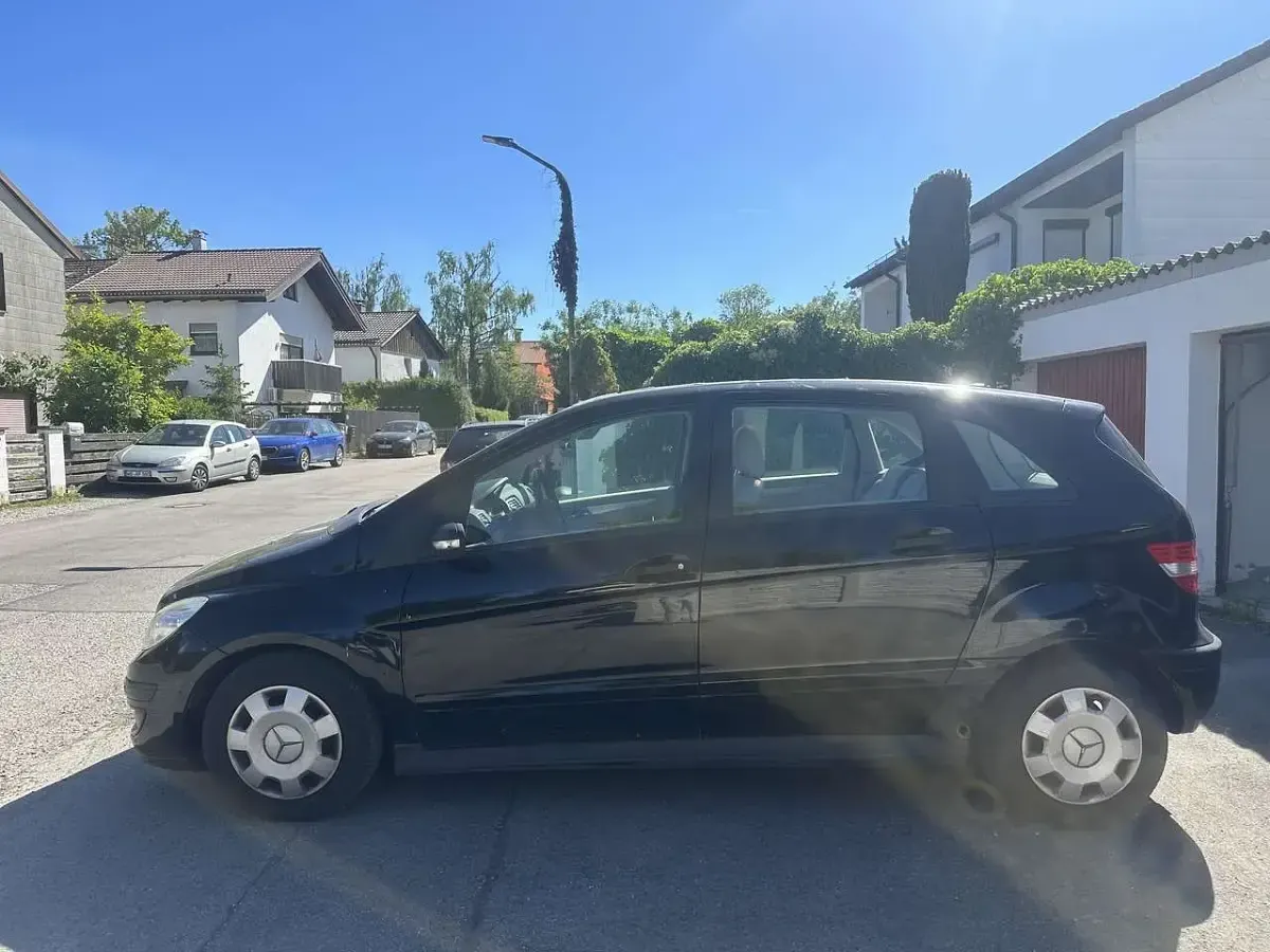Gebraucht Mercedes B170 116 PS (85 kW) 2005 Schwarz Van / Kleinbus