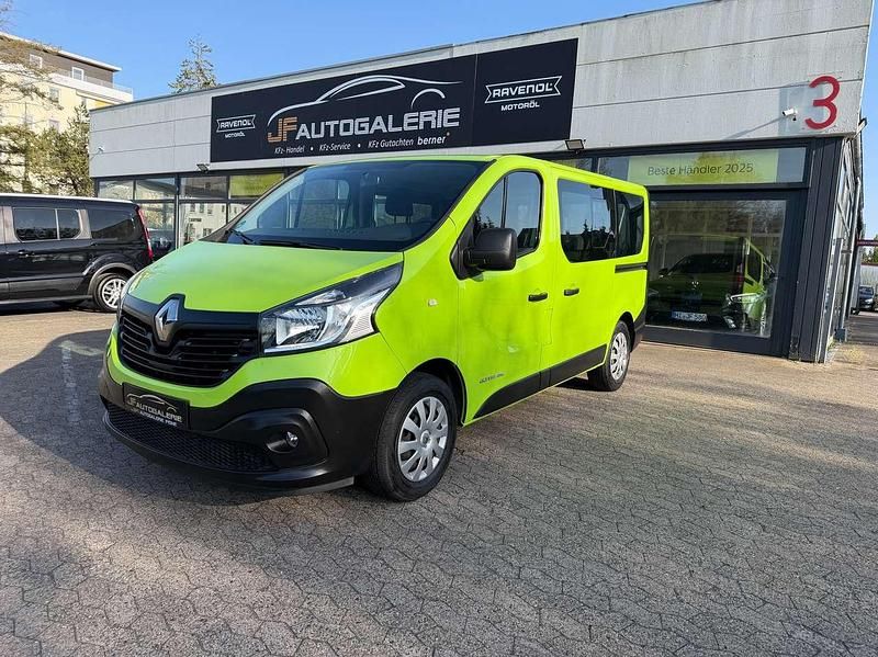 Second-hand Renault Trafic Expression 125 CP (91 kW) 2016 Verde Monovolum