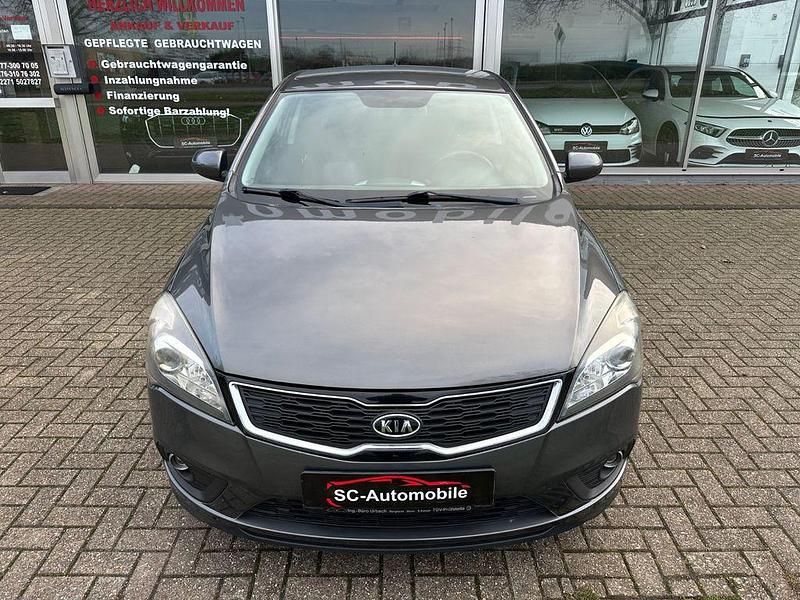 Gebraucht Kia Ceed 90 PS (66 kW) 2011 Grau Kleinwagen