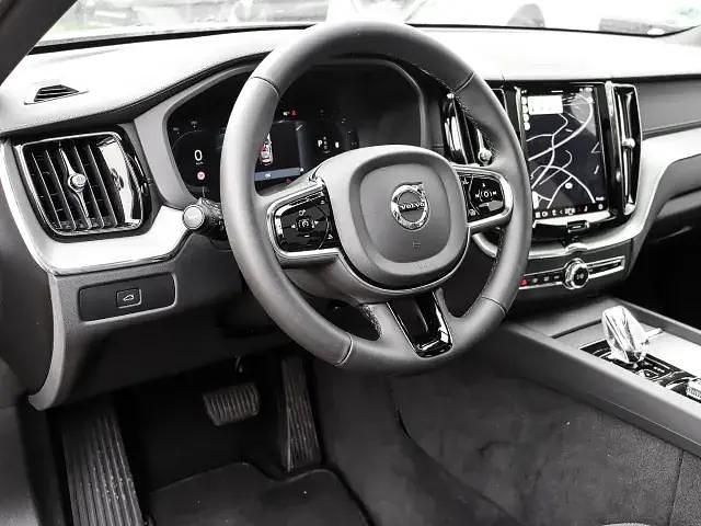 Gebraucht Volvo XC60 Ultimate 250 PS (183 kW) 2023 Platinum grey / metallic (grau) SUV