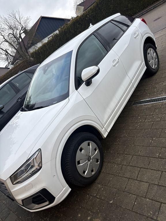 Gebraucht Audi Q2 Sport 116 PS (85 kW) 2017 Weiß SUV