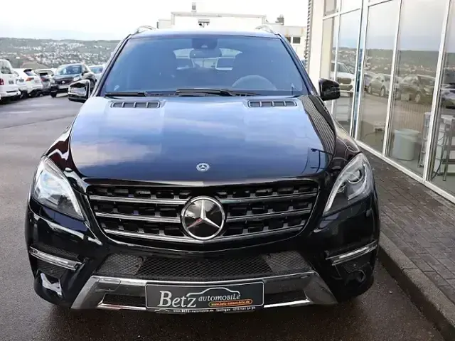 Gebraucht Mercedes ML350 AMG 258 PS (189 kW) 2014 Obsidianschwarz SUV