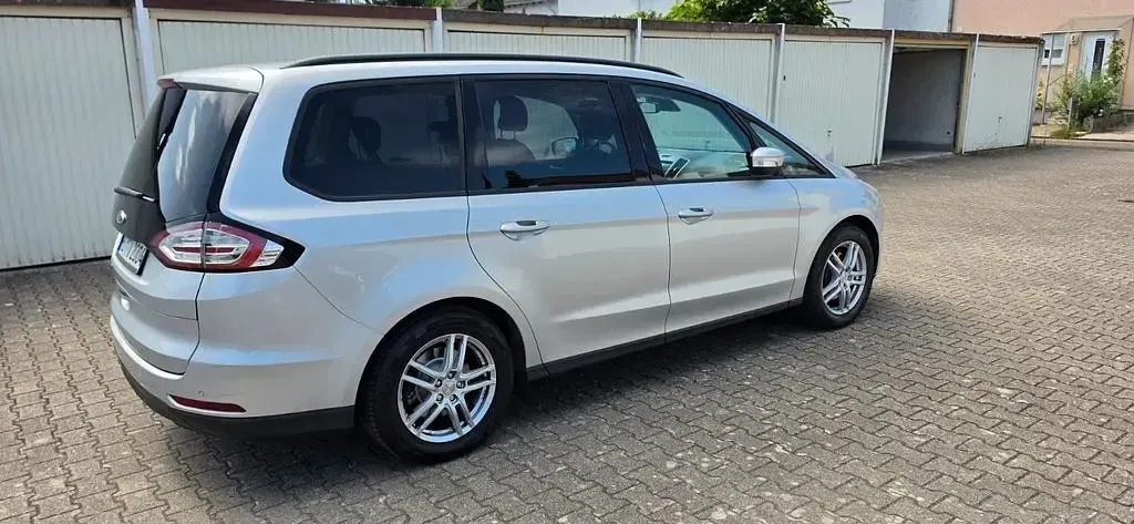 Gebraucht Ford Galaxy Business Edition 179 PS (131 kW) 2017 Silber Van / Kleinbus
