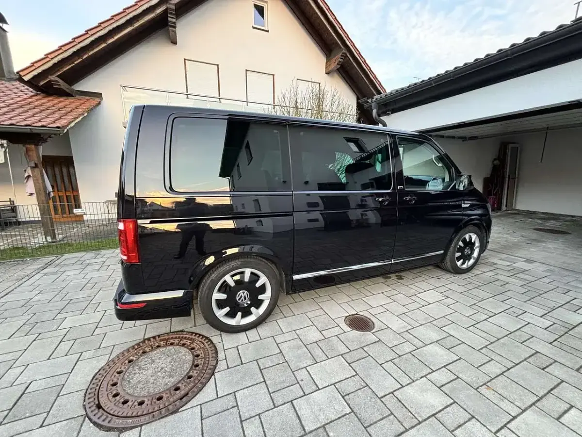 Gebraucht VW Multivan Generation Six 204 PS (150 kW) 2016 Schwarz Van / Kleinbus