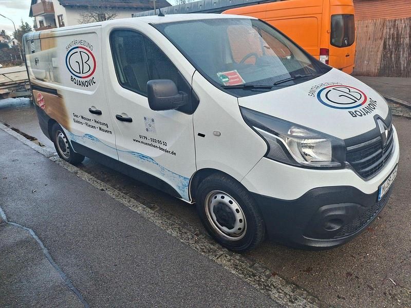 Weiß Gebraucht 2021 Renault Trafic Van / Kleinbus | 18.800 € - Bild 1/4