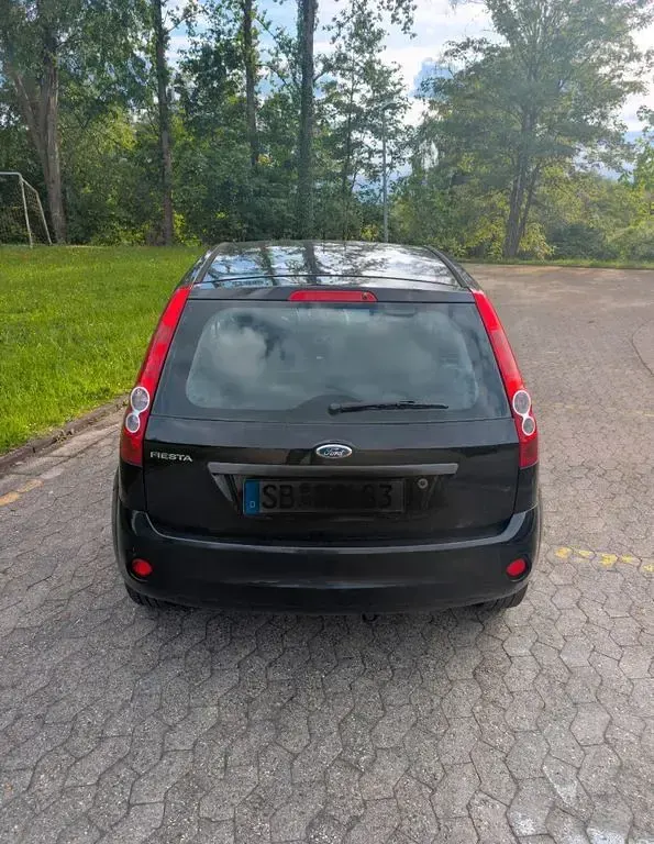 Gebraucht Ford Fiesta Fun X 69 PS (50 kW) 2007 Schwarz Kleinwagen
