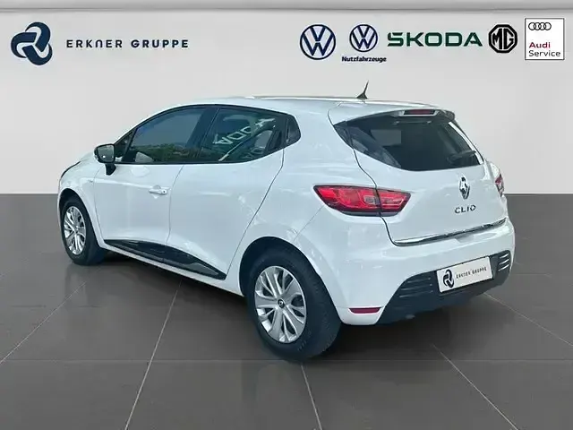 Gebraucht Renault Clio IV LIMITED 73 PS (53 kW) 2018 Gletscherweiss Limousine