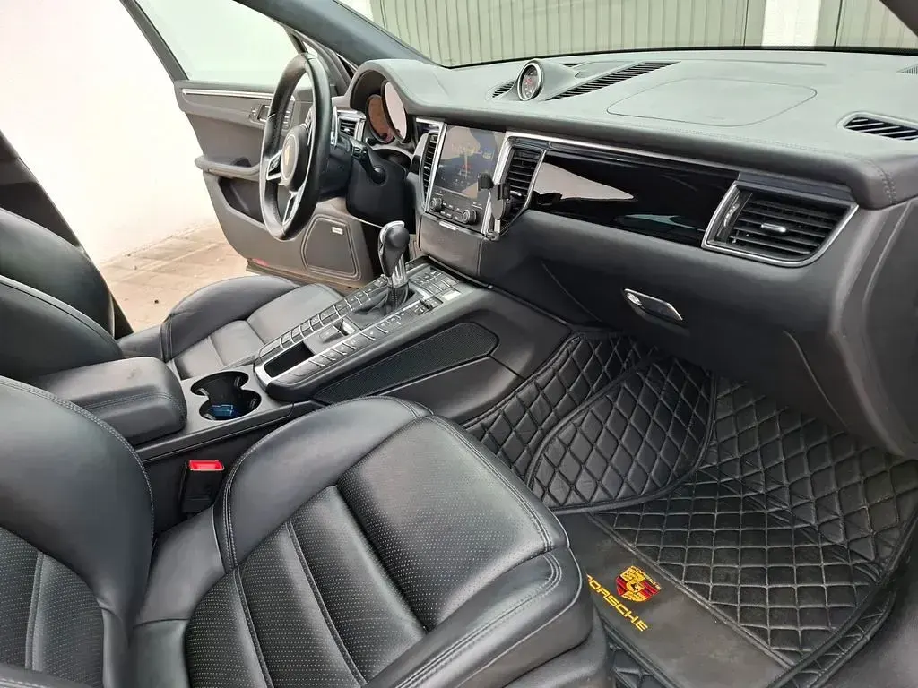 Gebraucht Porsche Macan Turbo Performance Package 441 PS (324 kW) 2016 Schwarz SUV