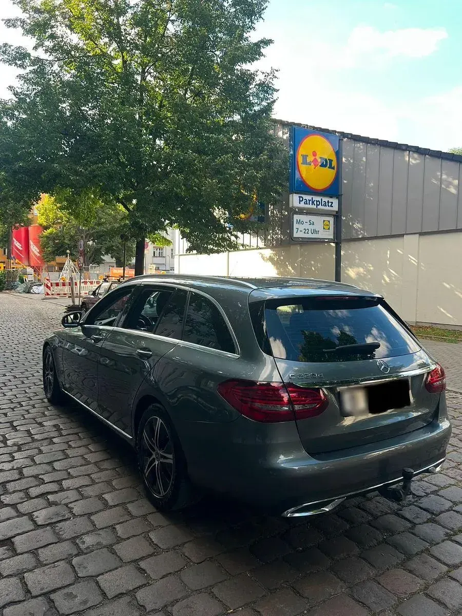 Gebraucht Mercedes C220 194 PS (142 kW) 2020 Silber Limousine