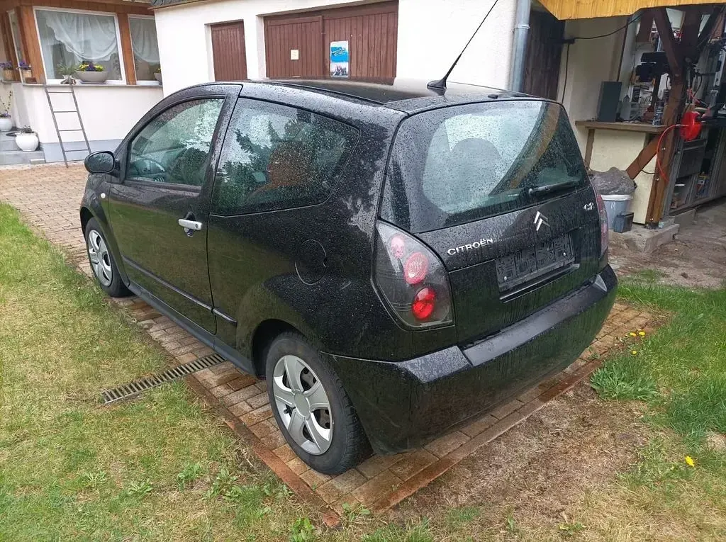 Gebraucht Citroën C2 60 PS (44 kW) 2003 Schwarz Kleinwagen