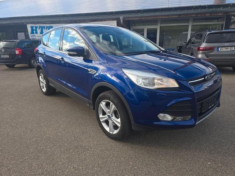 Gebraucht Ford Kuga SYNC Edition 120 PS (88 kW) 2016 Blau SUV