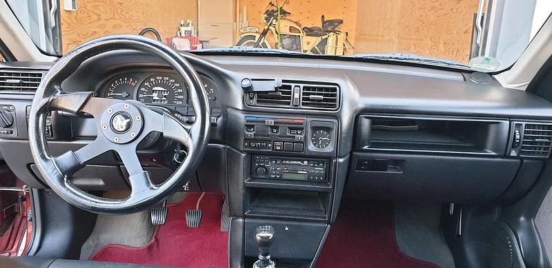 Gebraucht Opel Vectra 115 PS (84 kW) 1993 Rot Limousine