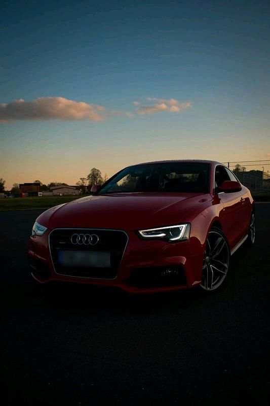 Gebraucht Audi A5 Comfort 218 PS (160 kW) 2016 Rot Coupé