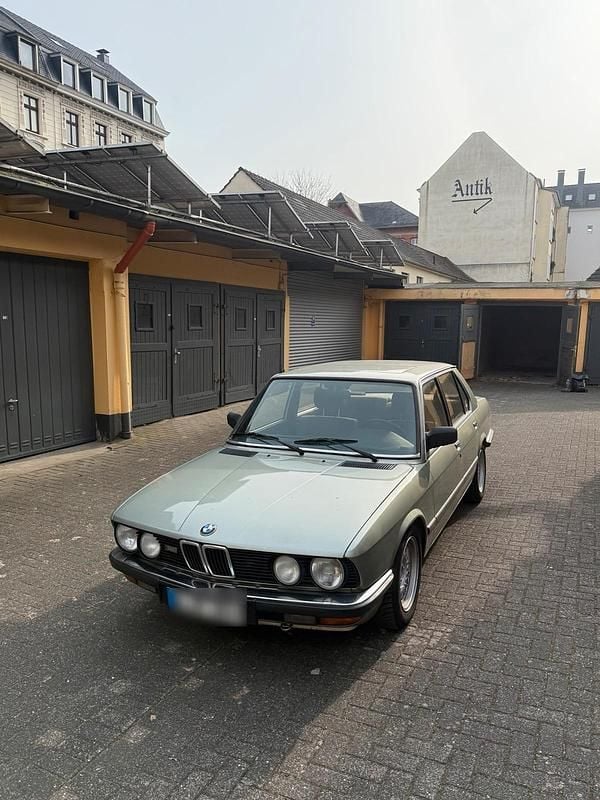 Usata BMW 528 184 CV (135 kW) 1983 Verde Berlina