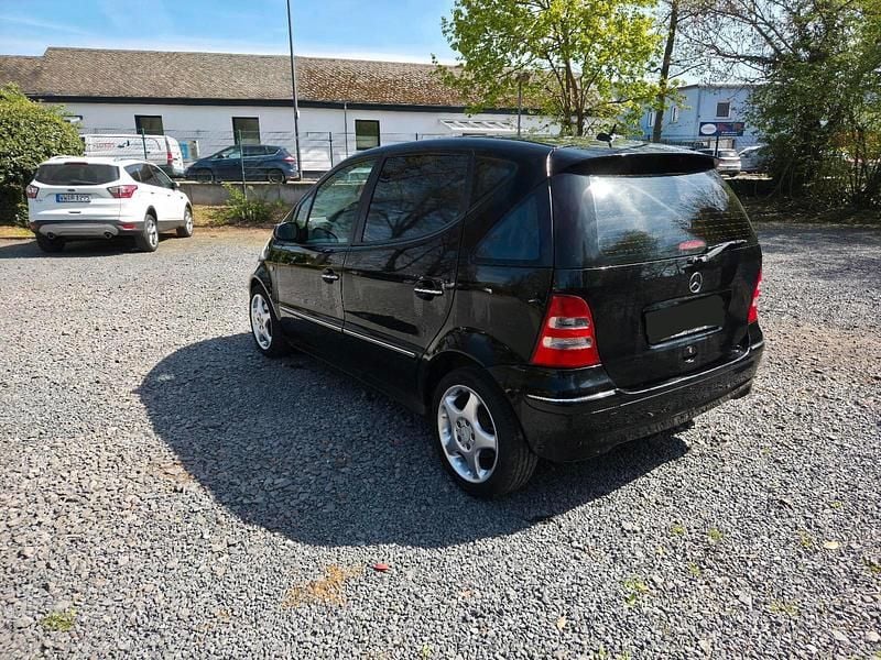 Gebraucht Mercedes A190 125 PS (91 kW) 2001 Schwarz Kleinwagen