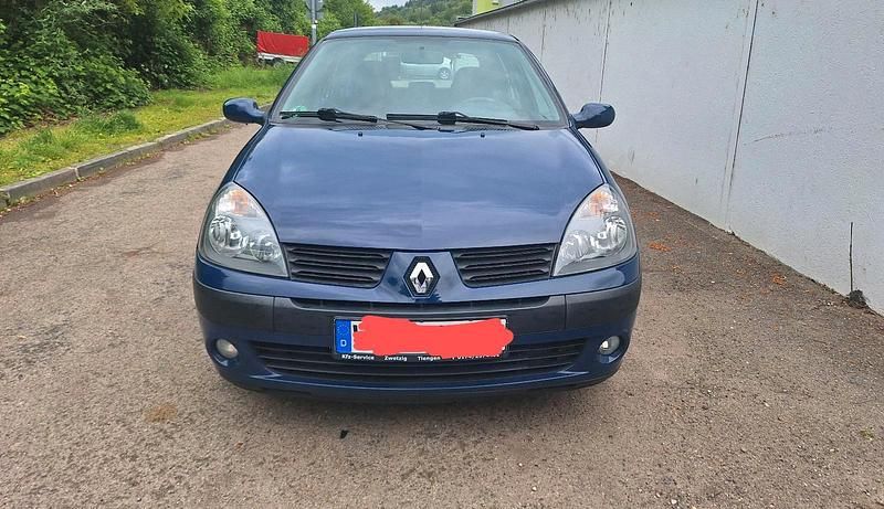Blau Gebraucht 2005 Renault Clio II Kleinwagen | 1.700 € (Fairer Preis) - Bild 1/4