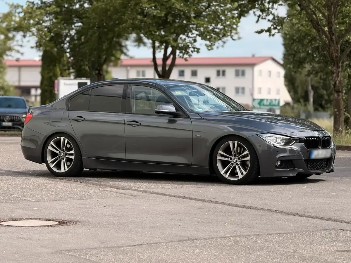 Gebraucht BMW 328 M Sport 245 PS (180 kW) 2012 Grau Limousine