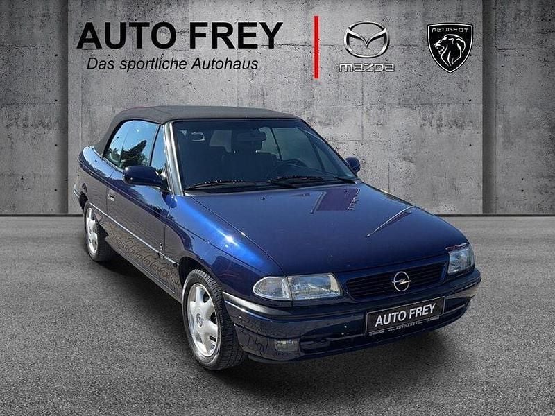 Blau Gebraucht 1997 Opel Astra Cabriolet Edition Cabrio | 6.920 € - Bild 1/3