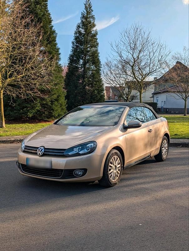 Gebraucht VW Golf 105 PS (77 kW) 2011 Gold Cabrio